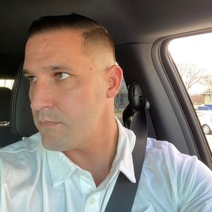 Meet your Posher, Casey